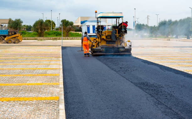 Best Driveway Paving Contractor  in Alderwood Manor, WA